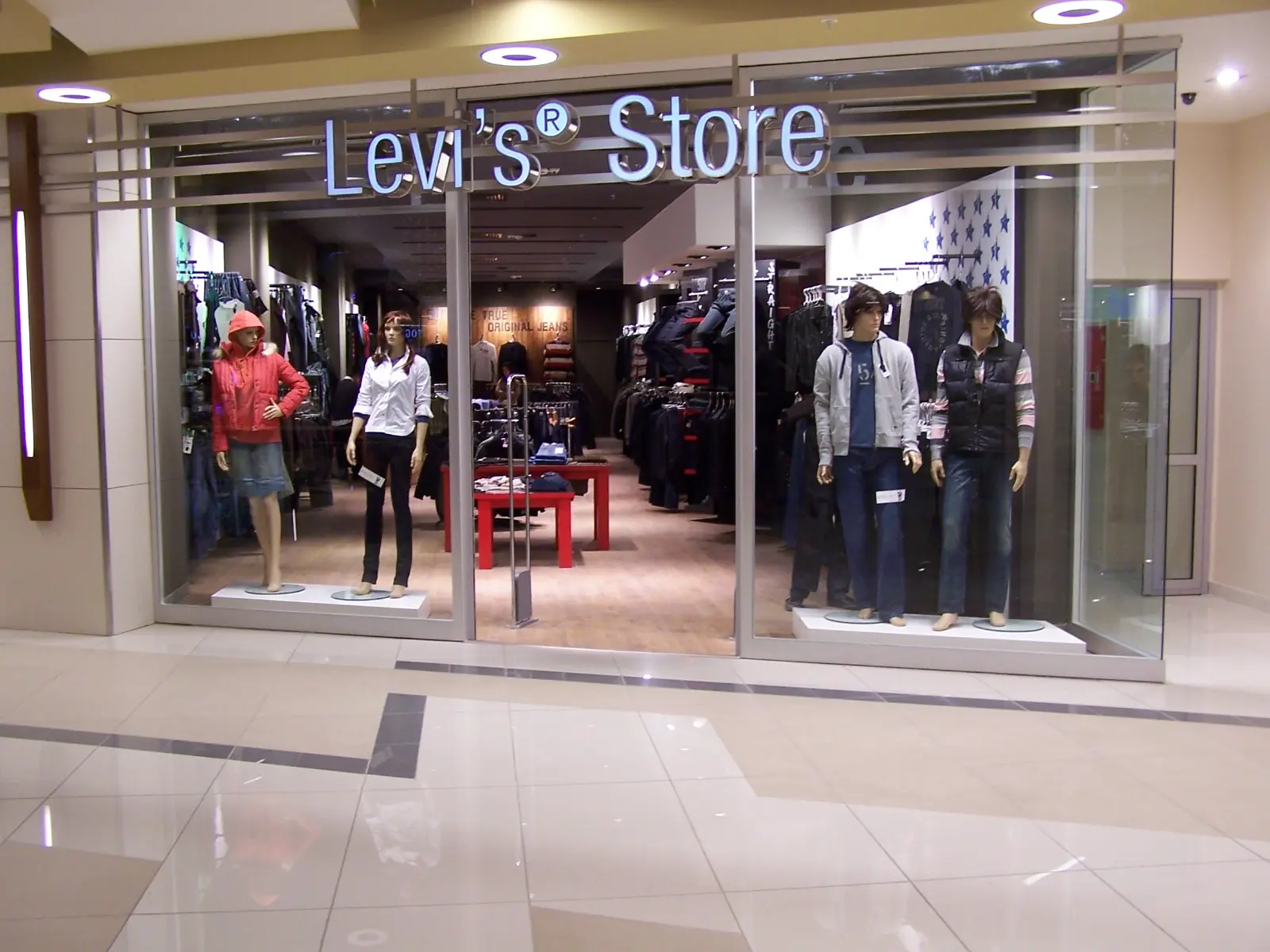 Levi’s Denizli Mağaza Tasarımı